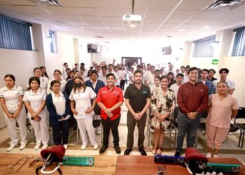 Participan estudiantes de enfermería en talleres sobre salud sexual y reproductiva: INJUVE