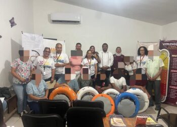 Adolescentes en conflicto con la Ley Penal elaboran y donan camas para mascotas con material reciclado