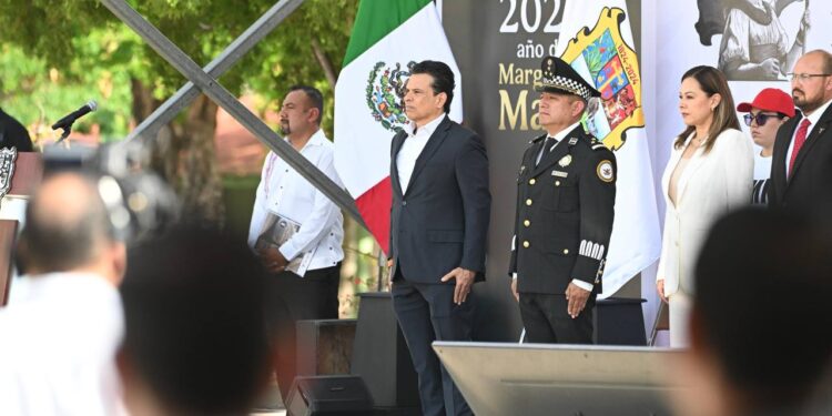 Asiste alcalde de Victoria a ceremonia de toma de protesta de jóvenes del SMN.
