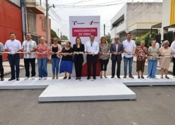 Entrega alcalde obra de beneficio colectivo en la Magisterial