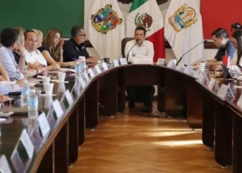 Cumple Lalo Gattás compromisos de territorio y audiencia pública