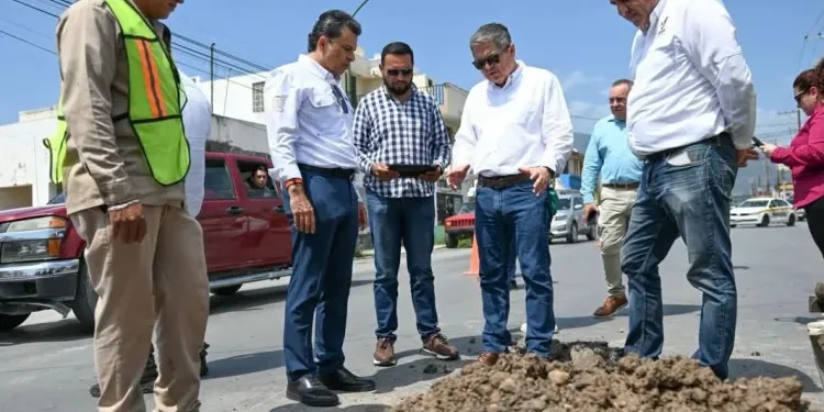 Supervisa alcalde rehabilitación de fugas y limpieza de drenes pluviales en Victoria.