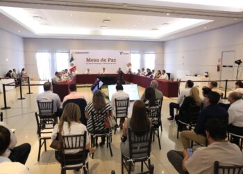 Llama Américo  a fortalecer un periodismo libre,  responsable y  comprometido con la verdad