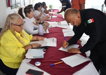 Inicia SSPT entrega de becas para fortalecer la educación de servidores públicos y sus familias