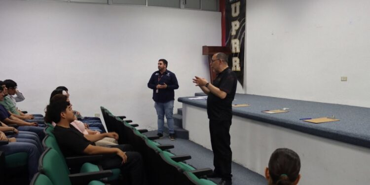 Fortalece UPRR permanencia académica de sus estudiantes con becas institucionales