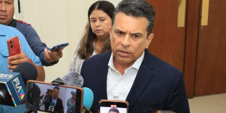 Anuncia alcalde cese de director operativo de Tránsito Municipal