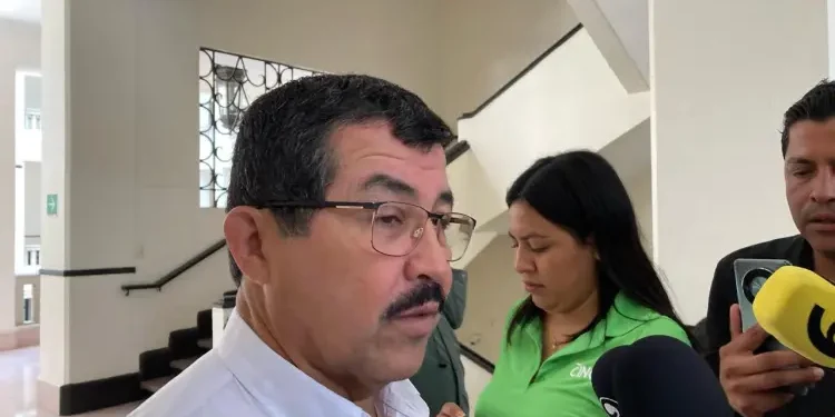 Estoy enfocado cien por ciento al crecimiento y avances de la UAT: Dámaso Anaya