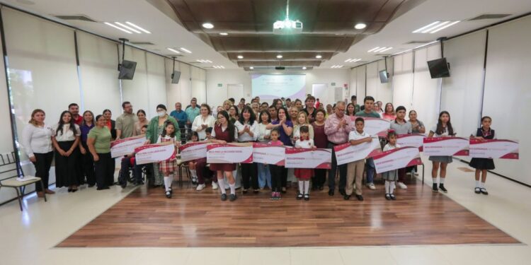 Entrega DIF Tamaulipas las becas «Esperanza de Tamaulipas» y «Para la Inclusión Social en Tamaulipas»