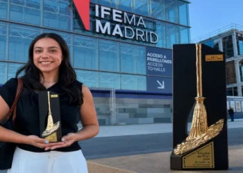 Recibe gobierno de Victoria premio Escoba de Oro 2026 en España.