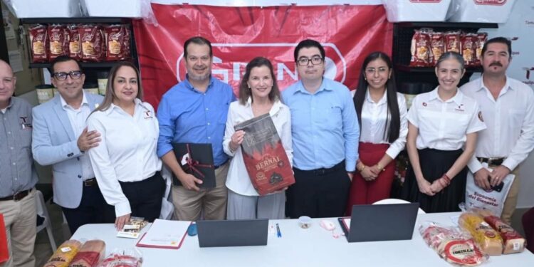Realiza Economía Feria de Proveedores Hecho en Tamaulipas