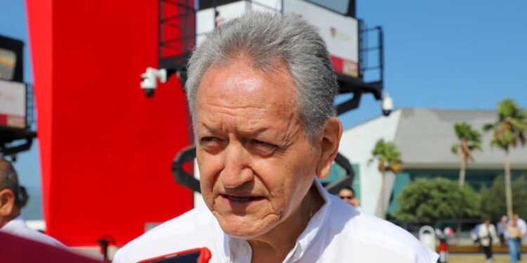Garantiza Salud servicios médicos y vigilancia sanitaria durante vacaciones