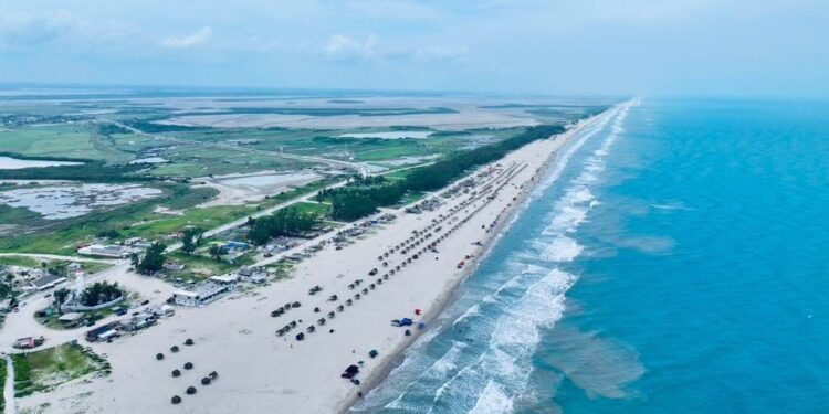 Fortalecen ordenamiento y prestación de servicios en playas de Tamaulipas