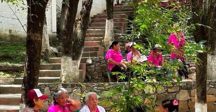 Disfrutan viaje de turismo social 55 jubiladas y jubilados: Sectur