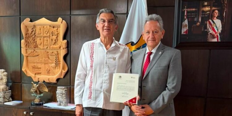 Designa gobernador Américo Villarreal a Ricardo Guerrero como nuevo secretario de Salud