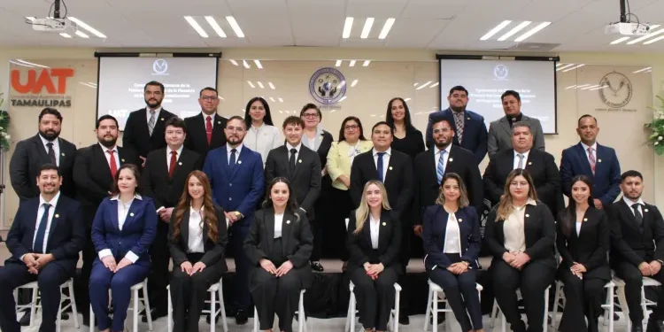 Entrega la UAT la primera generación de la Maestría en Negocios Internacionales en Río Bravo