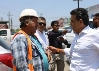 Atiende alcalde Lalo Gattás llamado de locatarios del Mercado Argüelles.