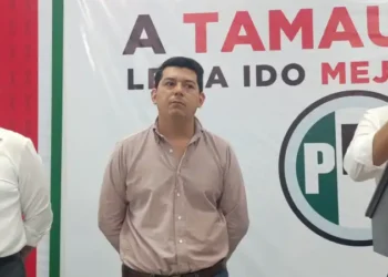 Horacio Reyna levanta la mano por el PRI para la alcaldía de Victoria