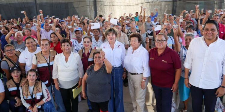 Entrega SEBIEN paquetes alimentarios en Tampico