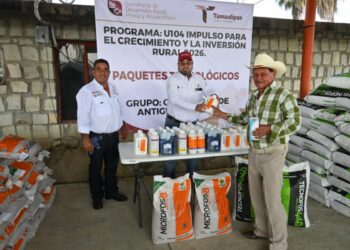 Entregan paquetes tecnológicos y apoyos pecuarios a ganaderos de Antiguo Morelos