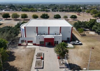 Impulsa Gobierno de Américo infraestructura social y deportiva en Soto la Marina