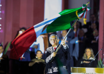 Encabeza Américo tradicional Grito de Independencia desde la capital tamaulipeca
