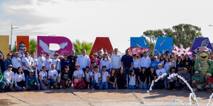 Participan activamente voluntarios en jornada de limpieza en Playa Miramar