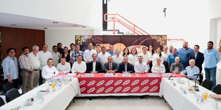 Finanzas públicas sólidas impulsan el desarrollo y certidumbre para constructores: Carlos Irán Ramírez