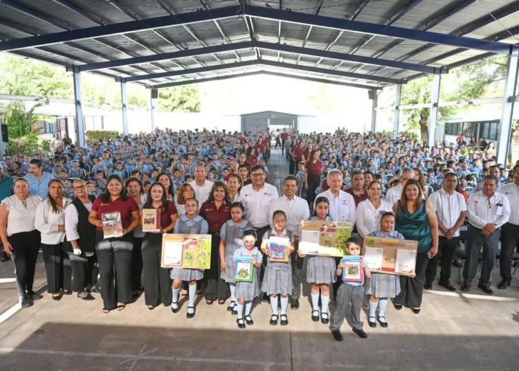 Arranca Lalo Gattás ciclo escolar 2026-2027 en Victoria.
