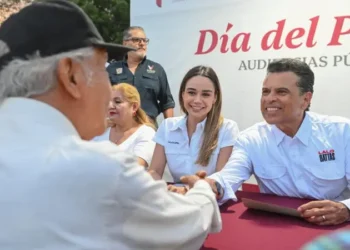Con audiencias públicas consolida Lalo Gattás confianza a su gobierno.