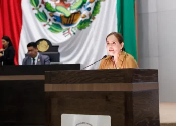 Prohíben diputados de Tamaulipas que menores de 12 años viajen en moto