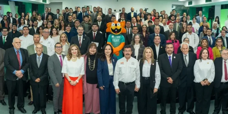 Encabeza el rector Dámaso Anaya el 59 Aniversario de la FCAV