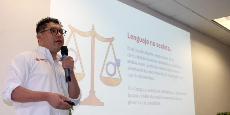 Fortalece ITAVU atención ciudadana con capacitación en igualdad y derechos humanos